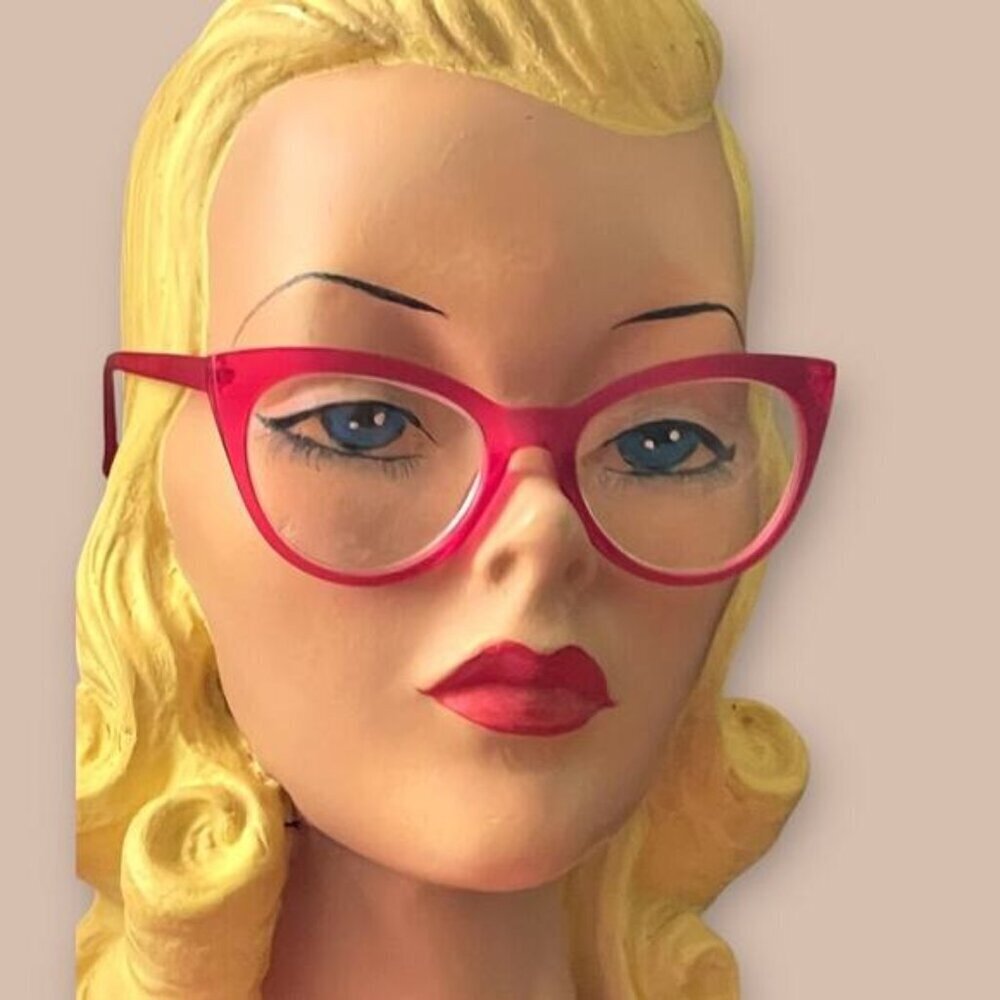 Betsey Johnson +2.00 Cat Eye Reading Glasses Readers Hot Pink Cat Eye